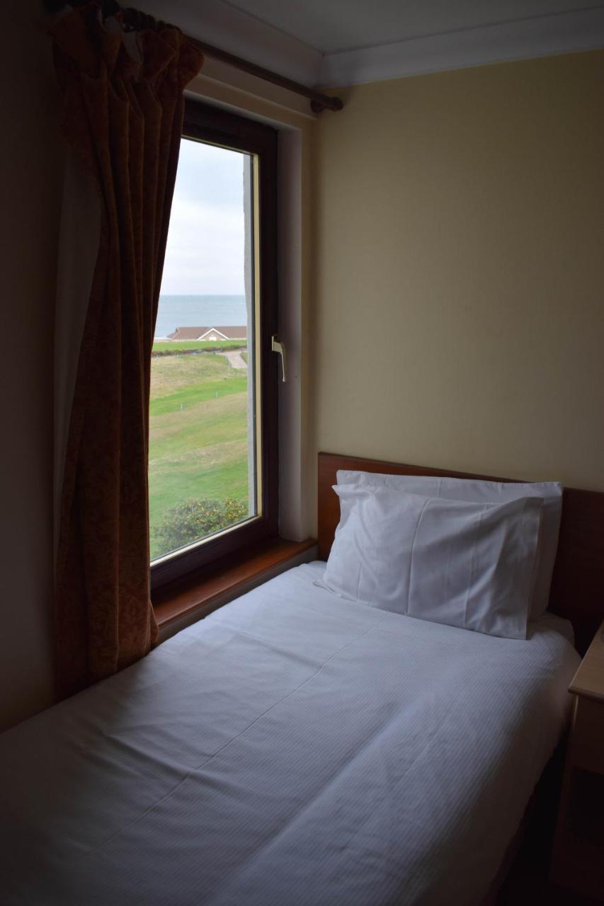 Golf View & Macintosh Restaurant Hotel 4*